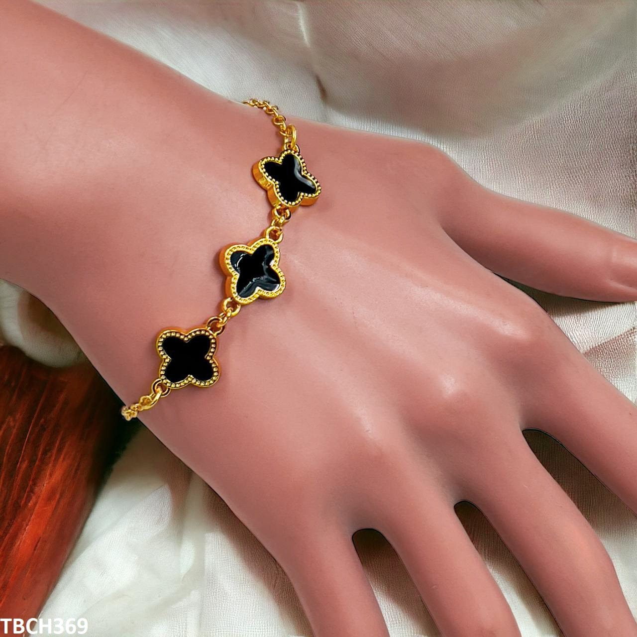 black clover bracelet (stainless steel)