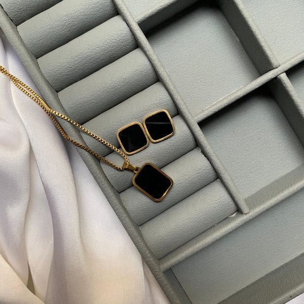 Black Square set.