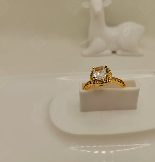 Zircon Ring adustable.