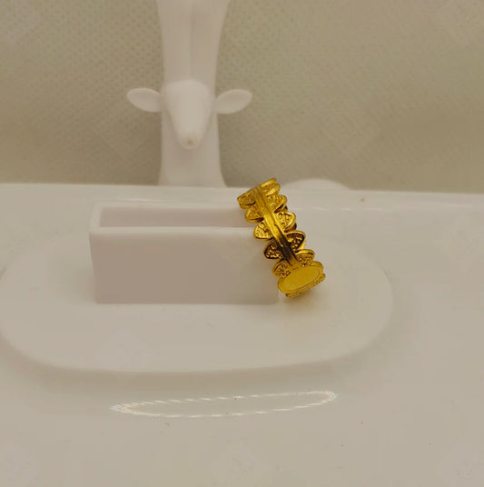 Elegant Ring adjustable.