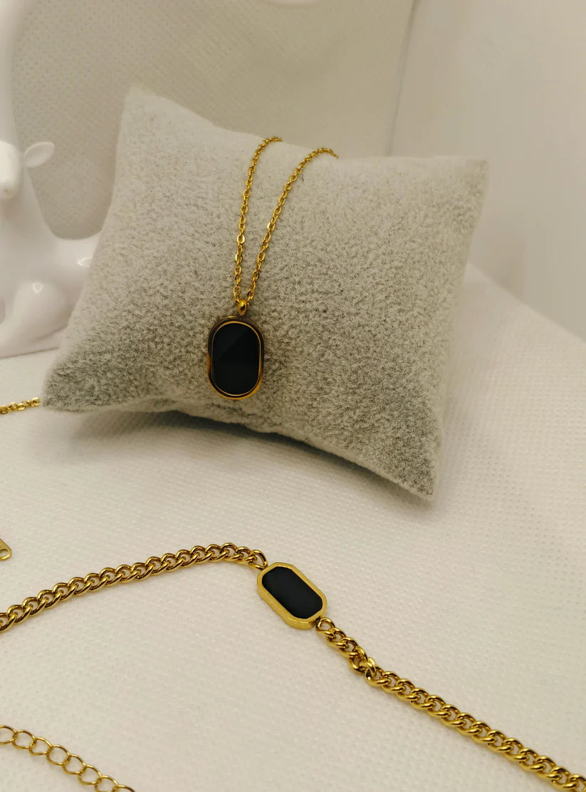 Black Necklace & Bracelet Set