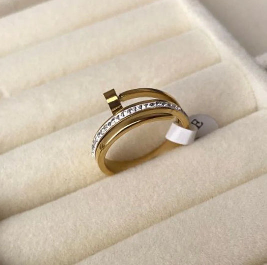 Nail Ring.