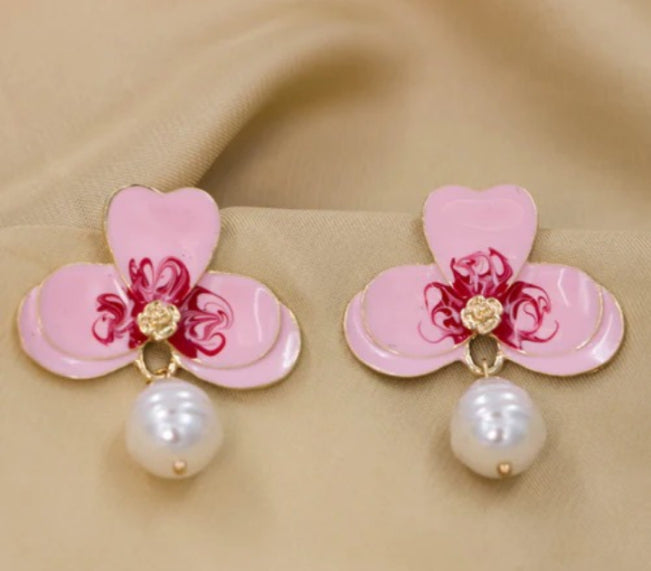 Leaf Painted Earrings Pair