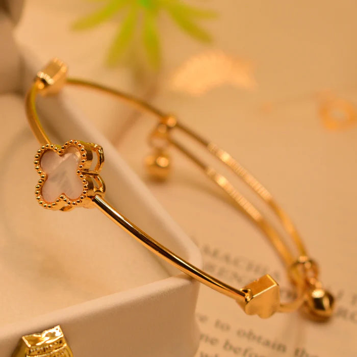 white Fancy Flower Design bracelet